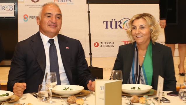 Müberra Eresin ve Mehmet Nuri Ersoy