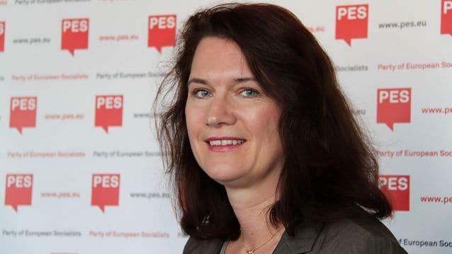 10 ülkeye seyahat uyarısını kaldırdı