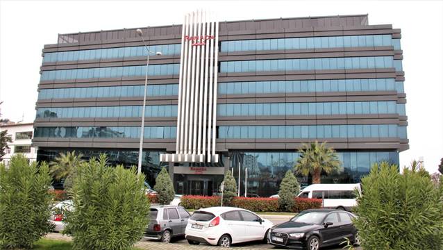 120 odalı Ramada oteli hizmete açıldı