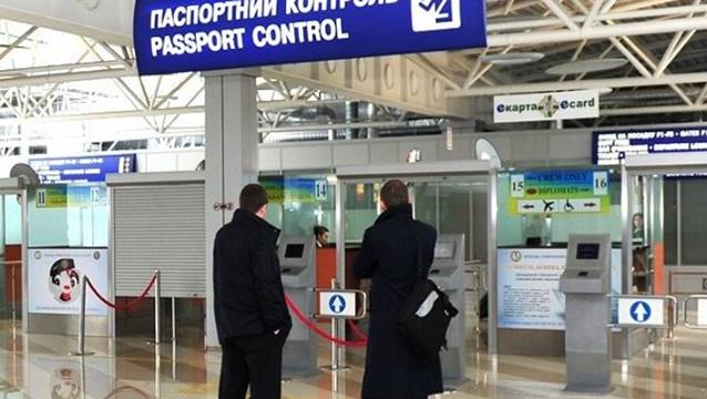 140 bin yabancının ülkeye girişini yasakladı