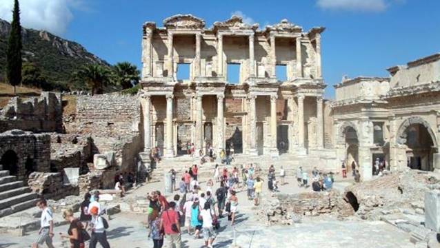 2022'de İzmir'e en çok turist gönderen ülkeler!