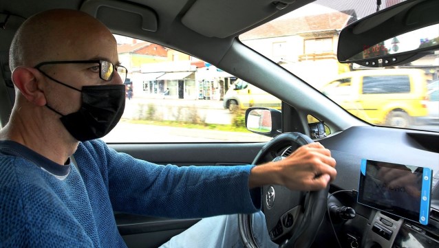 22 yıllık turizmci taksiciliğe başladı