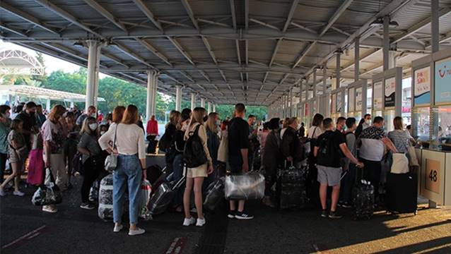 28 Mart'a kadar tüm turları iptal etti