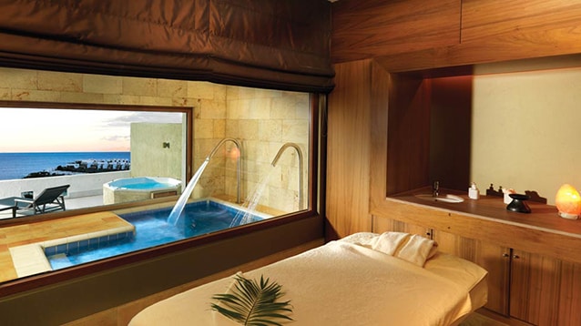 300 milyon dolara satın aldı, hedefi 60 lüks otel