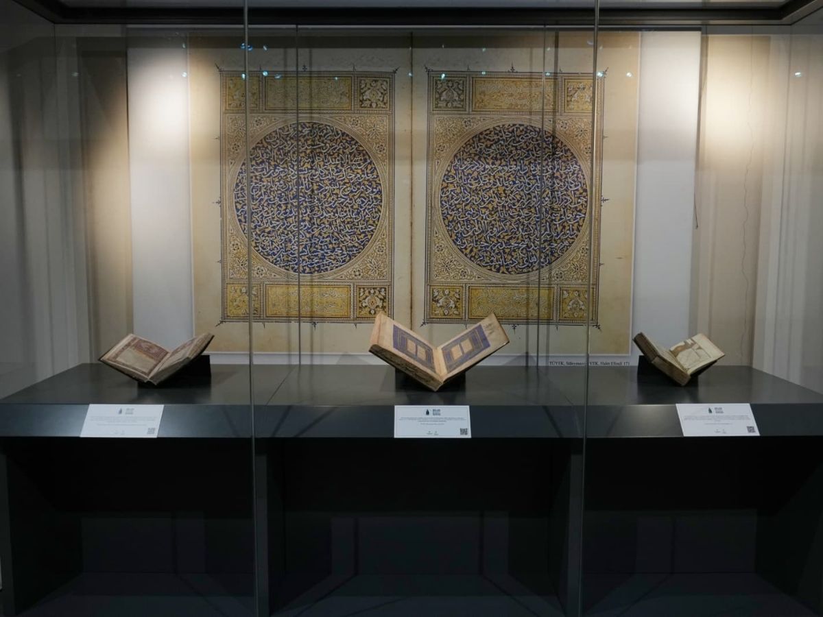 700 yıllık yazma eserler İstanbul’da bir araya geldi