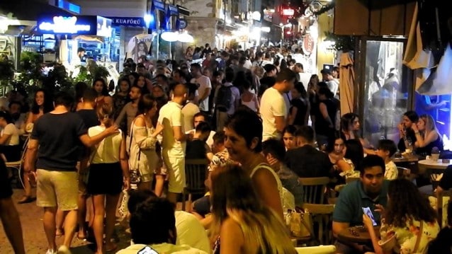 Alaçatı'da 5 mekana daha kapatma!