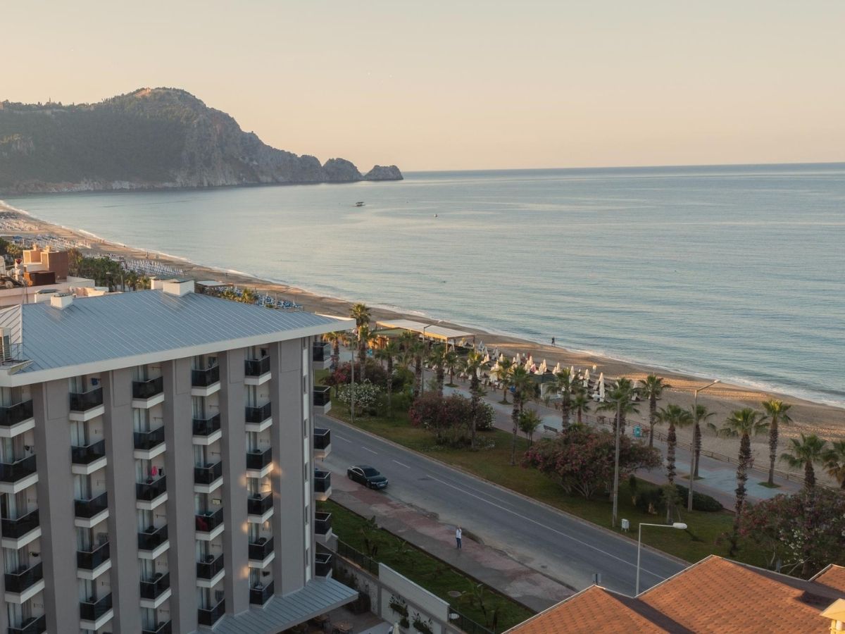 Alanya otelleri bayrama hazır: Tatilciler rezervasyon peşinde