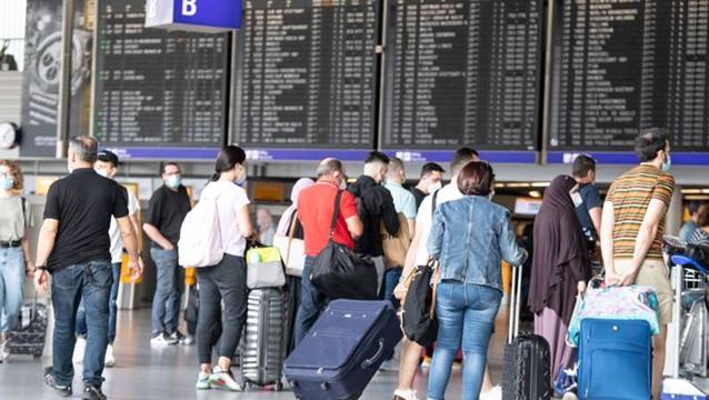 Almanya'dan Çinli yolcular için yeni kural!