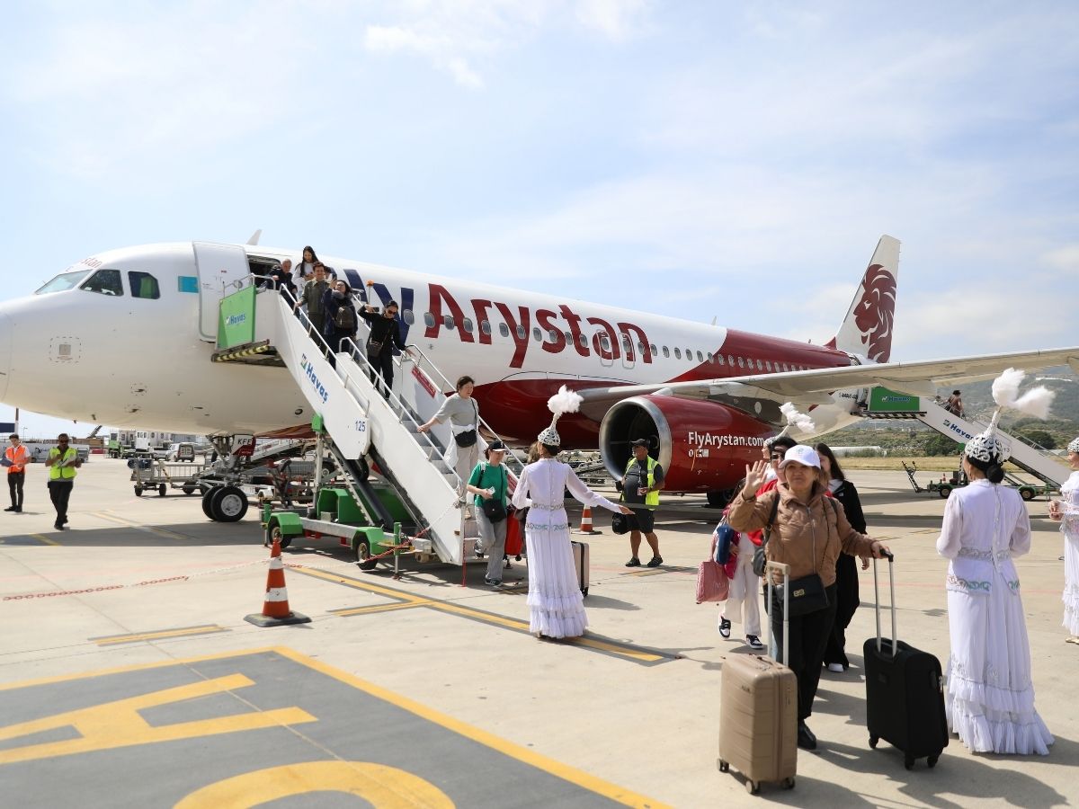 Alanya’ya Kazakistan’dan direkt uçuşlar resmen başladı
