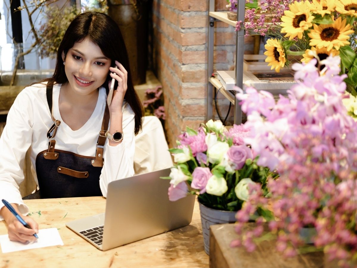 Ankara çiçek siparişi ile şehri keşfederken romantik sürprizler nasıl planlanır?