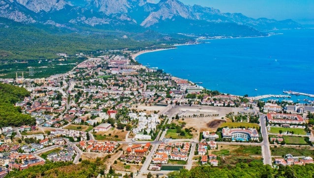Antalya'da otel çalışanında virüs çıktı, lojman karantinaya alındı