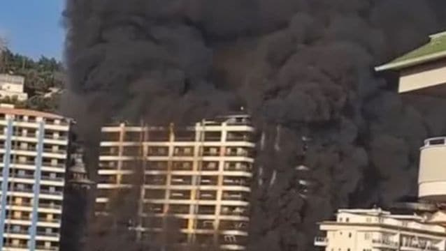 Antalya’da rezidans inşaatında yangın çıktı