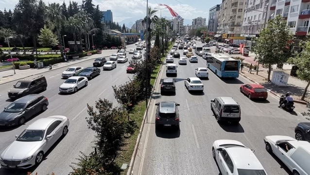 Antalya'da Rus ve Ukrayna plakalı araçlarla korsan taksicilik!