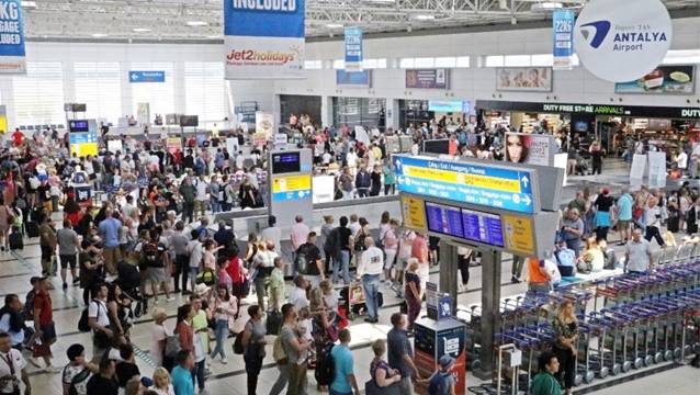 Antalya havalimanından tur operatörlerine 'Gecikme' uyarısı!