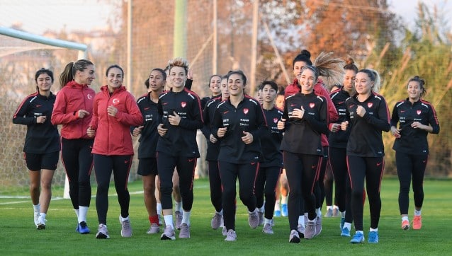 Antalya; Türkiye, Rusya ve Kosova Kadın A Milli Futbol Takımlarını ağırladı