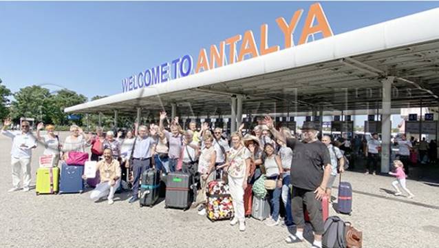 Antalya'ya sonbaharın ilk kafilesi o ülkeden geldi