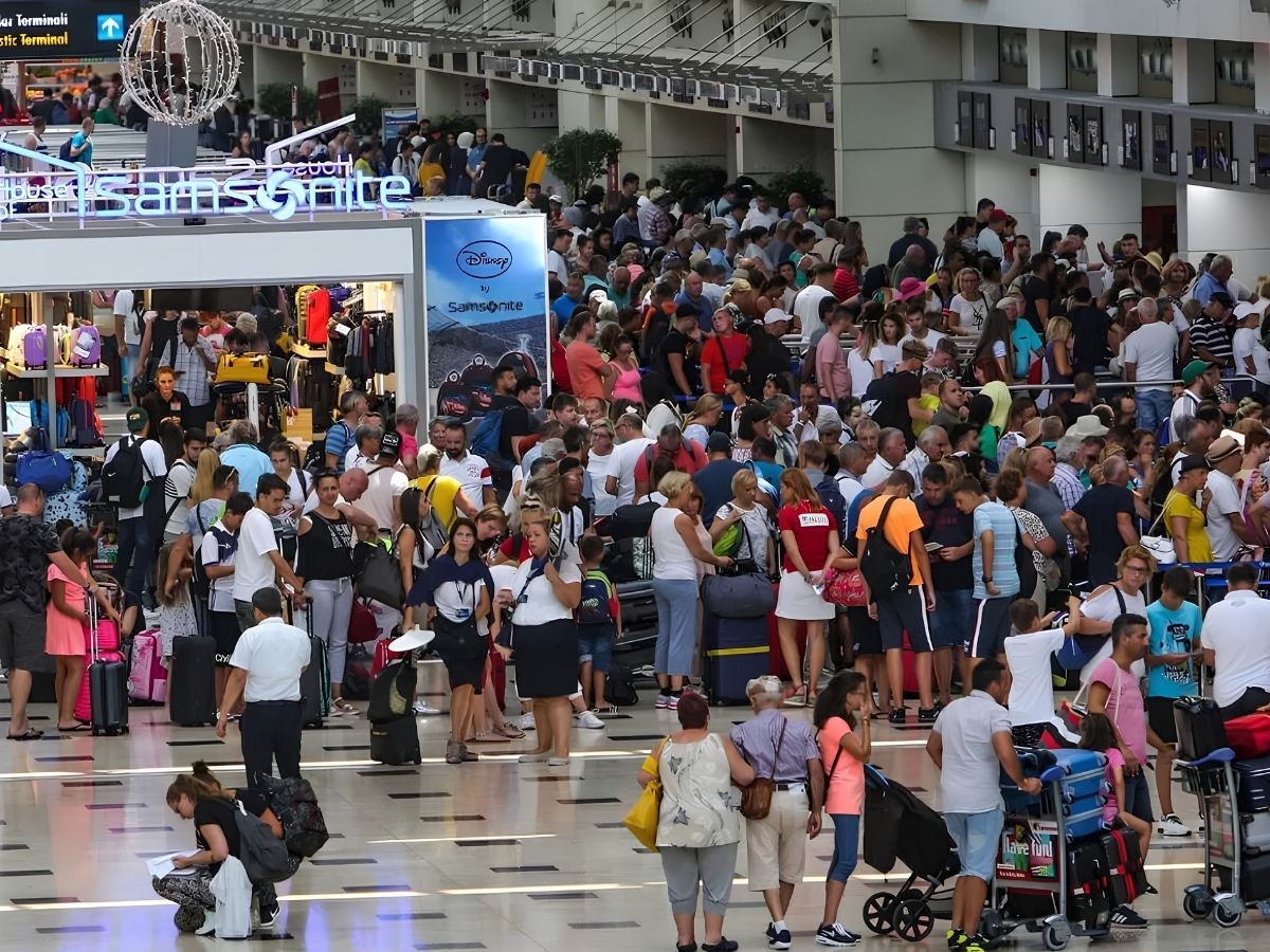 Atina’da Barcelona modeli: Turizme yasaklar geliyor