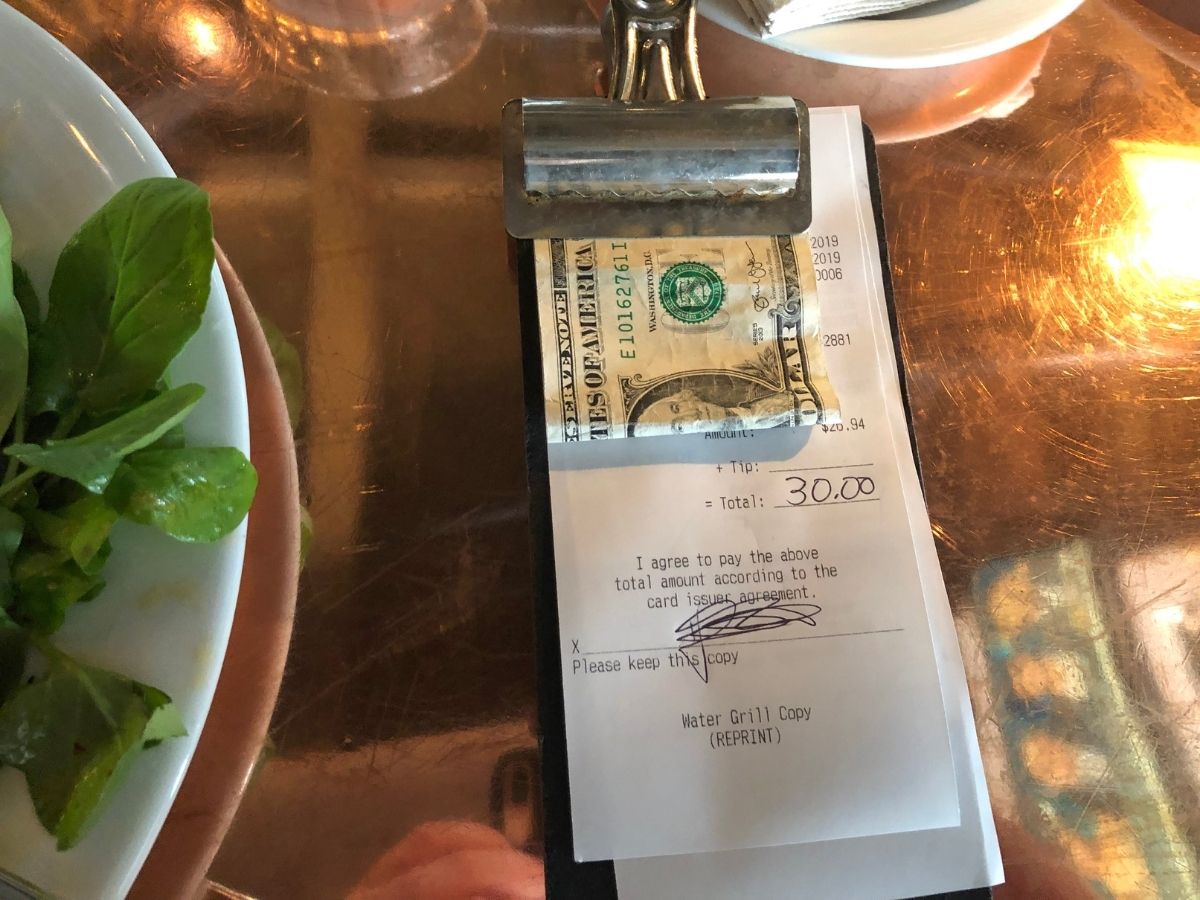 Servis ve kuver yasağı fiyatlara zam olarak mı dönecek?