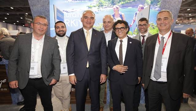Bakan Ersoy 2023 İngiliz turist hedefini açıkladı