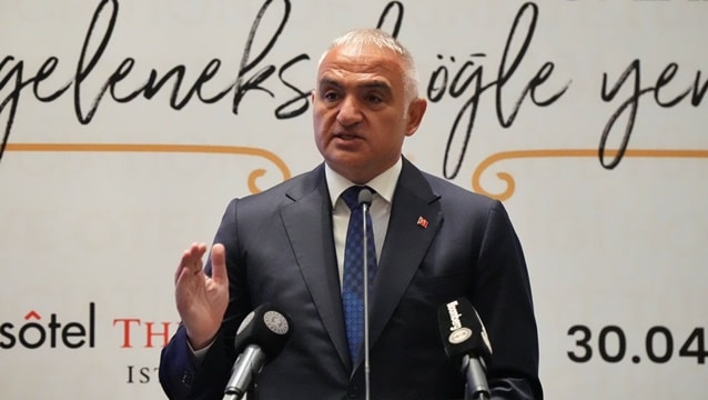 Bakan Ersoy: 3 bin otel kapanabilir