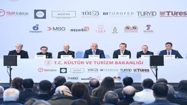 Bakan Ersoy’dan iş birliği protokolü: İşletmelerde müzik telif sorununa çözüm
