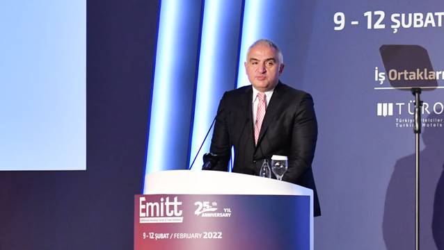 Bakan Ersoy'dan 'Turizm Meslek Birliği Yasası' açıklaması!
