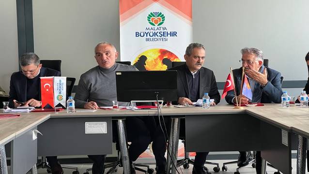 Bakan Ersoy ölümden dönmüş