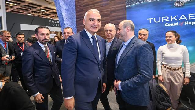 Bakan Ersoy: Rezervasyon akışı son haftalarda hızlı arttı