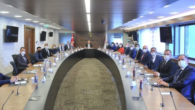 Bakan Ersoy tur operatörleriyle ne konuştu?