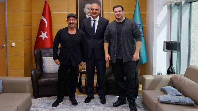 Bakan Ersoy ünlü komedyenlerle buluştu