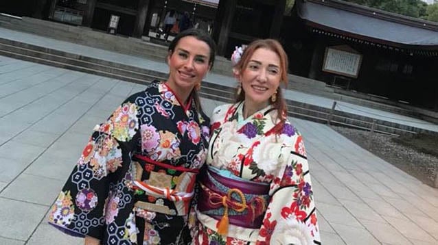 Bakan Ersoy ve eşi Uzak Doğu'da 