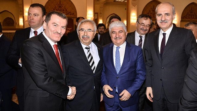 Bakan Kurtulmuş TBMM Turizm Komisyonu üyeleriyle buluştu