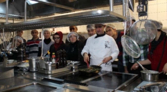 Bakanlık'tan turizm sektörü çalışanlarına 4 alanda eğitim