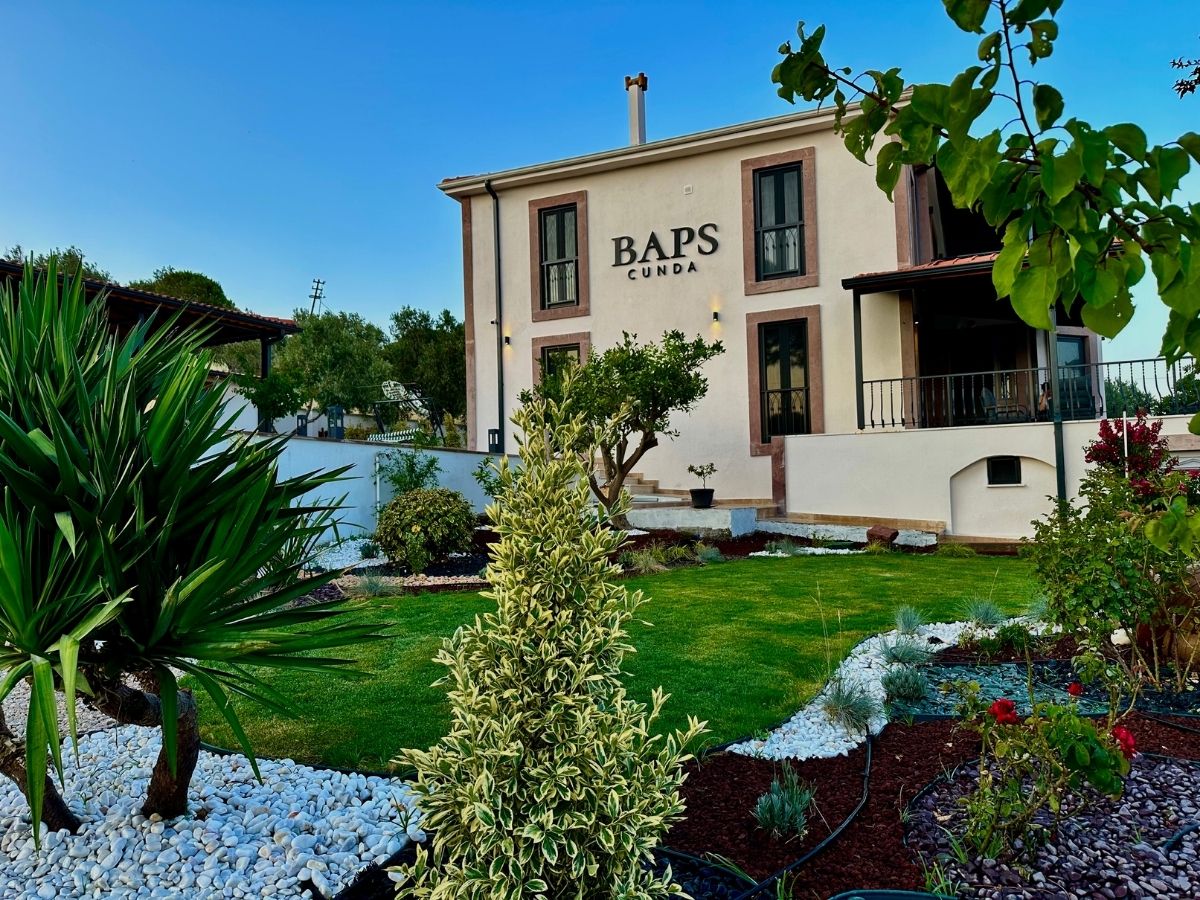 Baps Cunda Otel sezona ezber bozan konseptle merhaba dedi