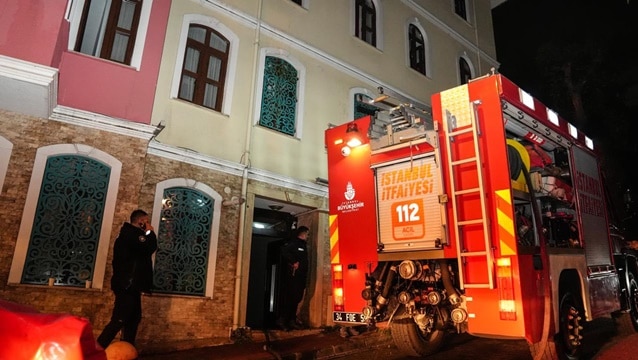 Beyoğlu'nda otel yangını!