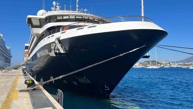 Bir günde 3 gemi 941 turist getirdi