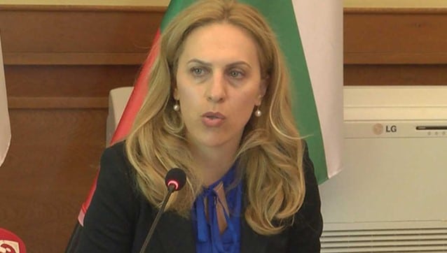 Bir ülke daha turizm çalışanlarını öncelikli aşılayacak