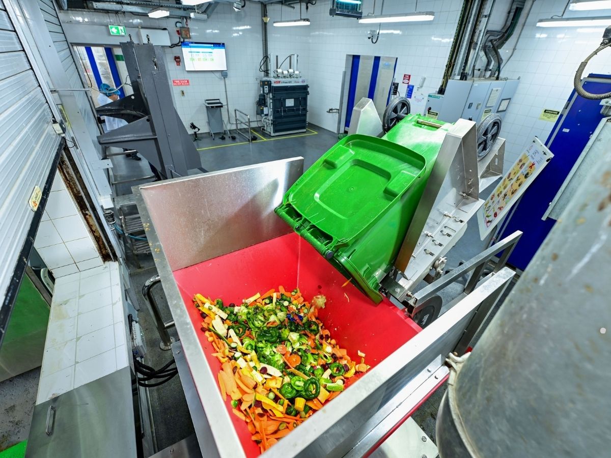 Emirates Flight Catering öezel tasarım 'Biyodigester'i devreye aldı