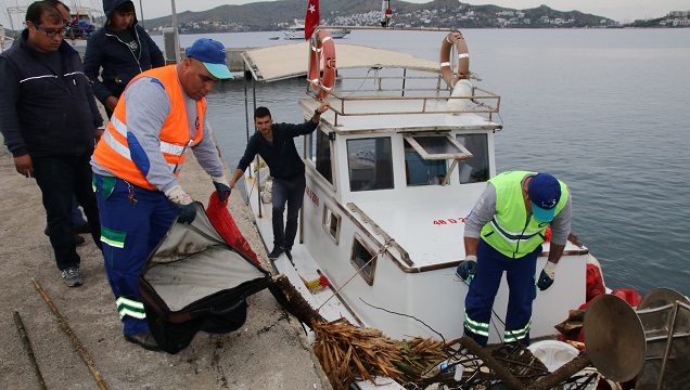 Bodrum'da deniz dibi temizliği