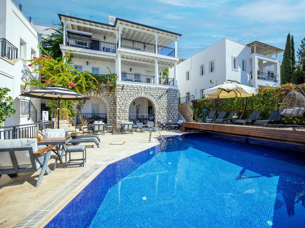 Lüks Villa Tatili Neden Tercih Ediliyor?