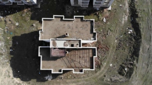 Bu da oldu... Otelin çatısını çaldılar!