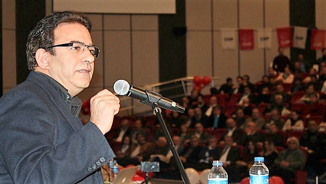 Budak Antalya’daki yasağı Turizm Bakanı’na sordu