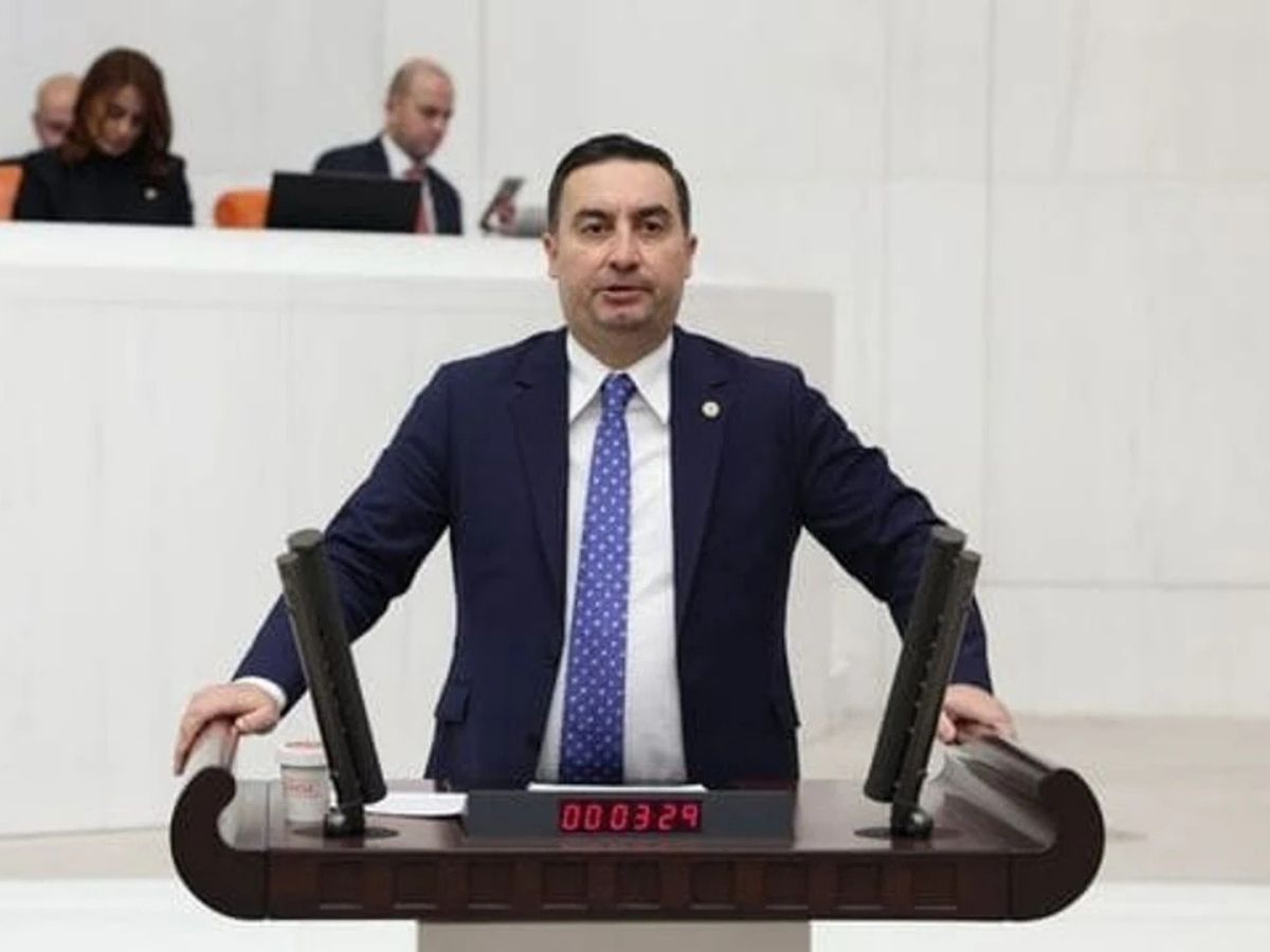 İYİ Parti’li Akburak: Türkiye turizminde ‘çok turist-düşük gelir’ dengesizliği yaşanıyor