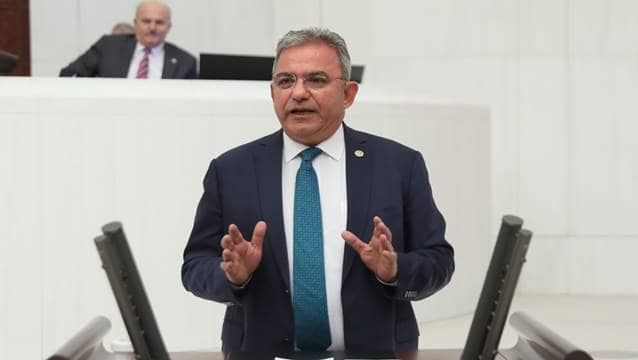 Çetin Osman Budak: Oteller kapalı, emekçiler işsizlikle karşı karşıya!