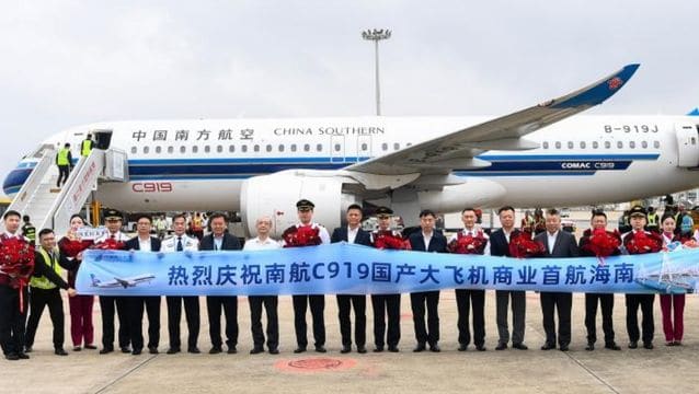 Çin’in yerli uçağı C919 ilk uçuşunu tamamladı