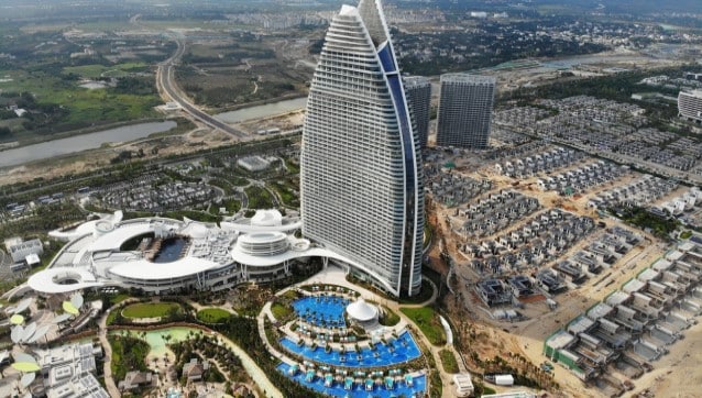 Çinli Fosun kapalı iki otelini açtı