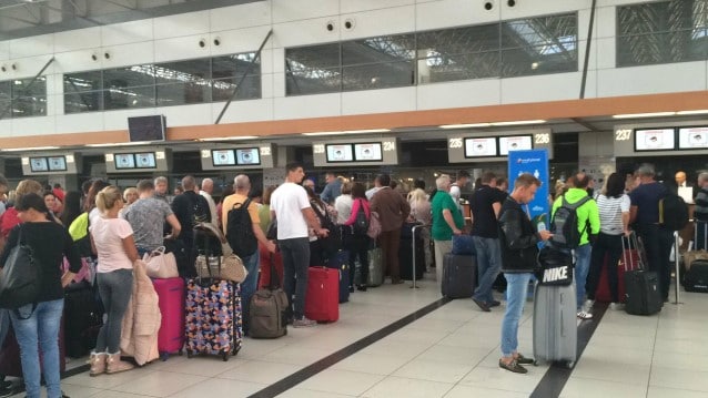 Çok sayıda Rus turist Türkiye'ye giremedi
