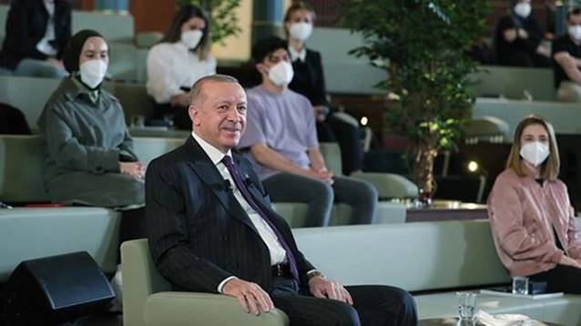 Cumhurbaşkanı Erdoğan: Oradan 3-5 dolar veya euro girecekse ülkemize, bırak girsin