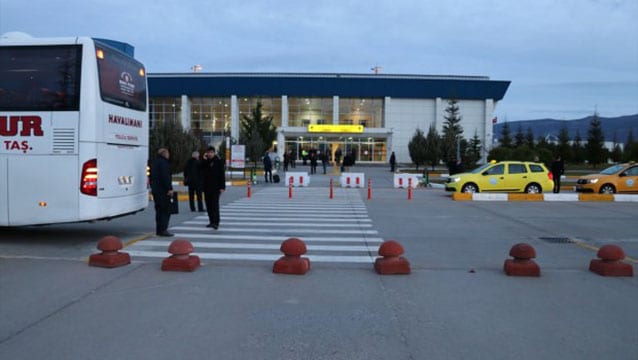 Havalimanı'nda taksi sorunu çözüldü