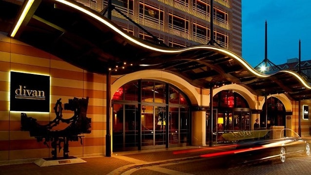 Divan, iki otelini sağlık çalışanlarına açtı